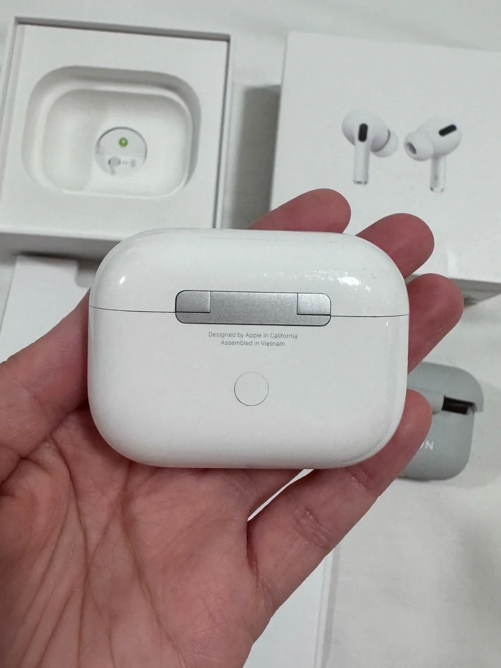 Apple like new